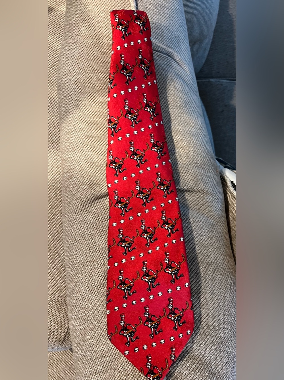 Vintage 1996 Dr. Seuss "Cat in the Hat" Hockey Silk Necktie β Esprit de Corp. Ex